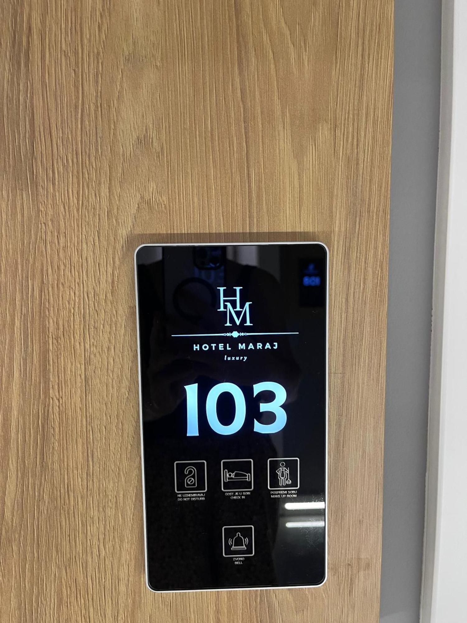 Hotel Maraj Улцинь Экстерьер фото