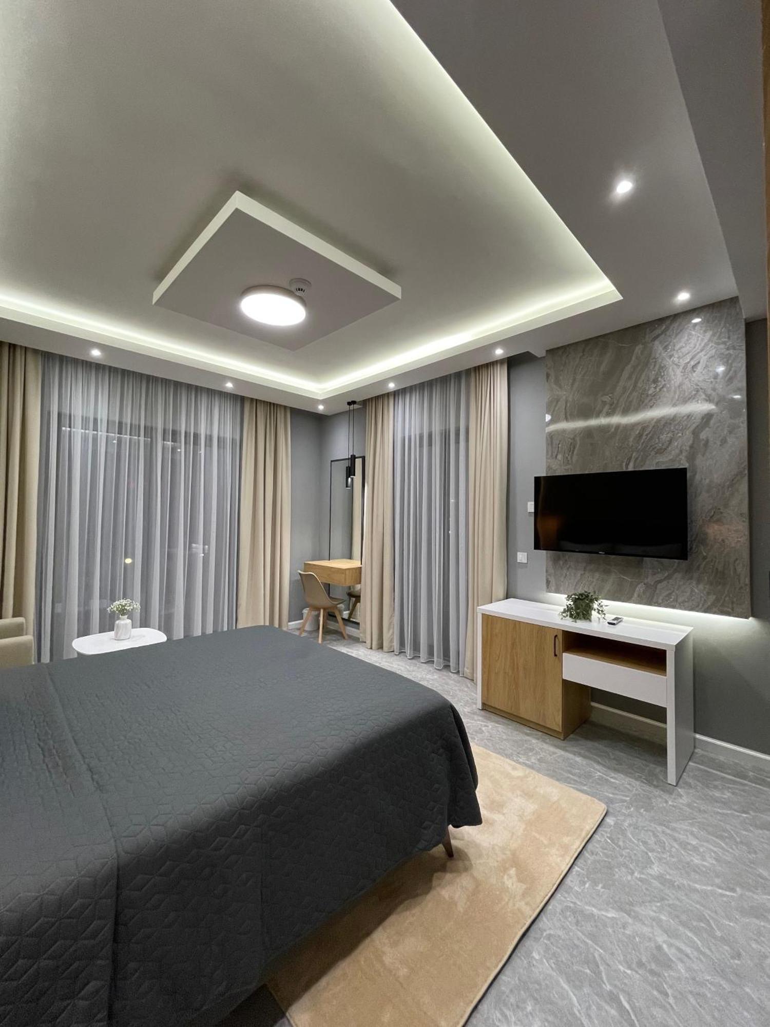 Hotel Maraj Улцинь Экстерьер фото