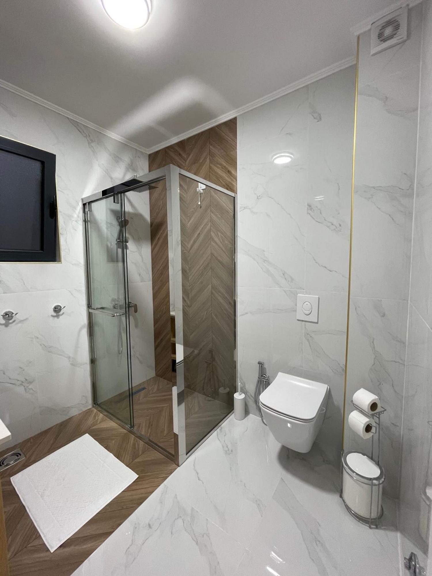 Hotel Maraj Улцинь Экстерьер фото