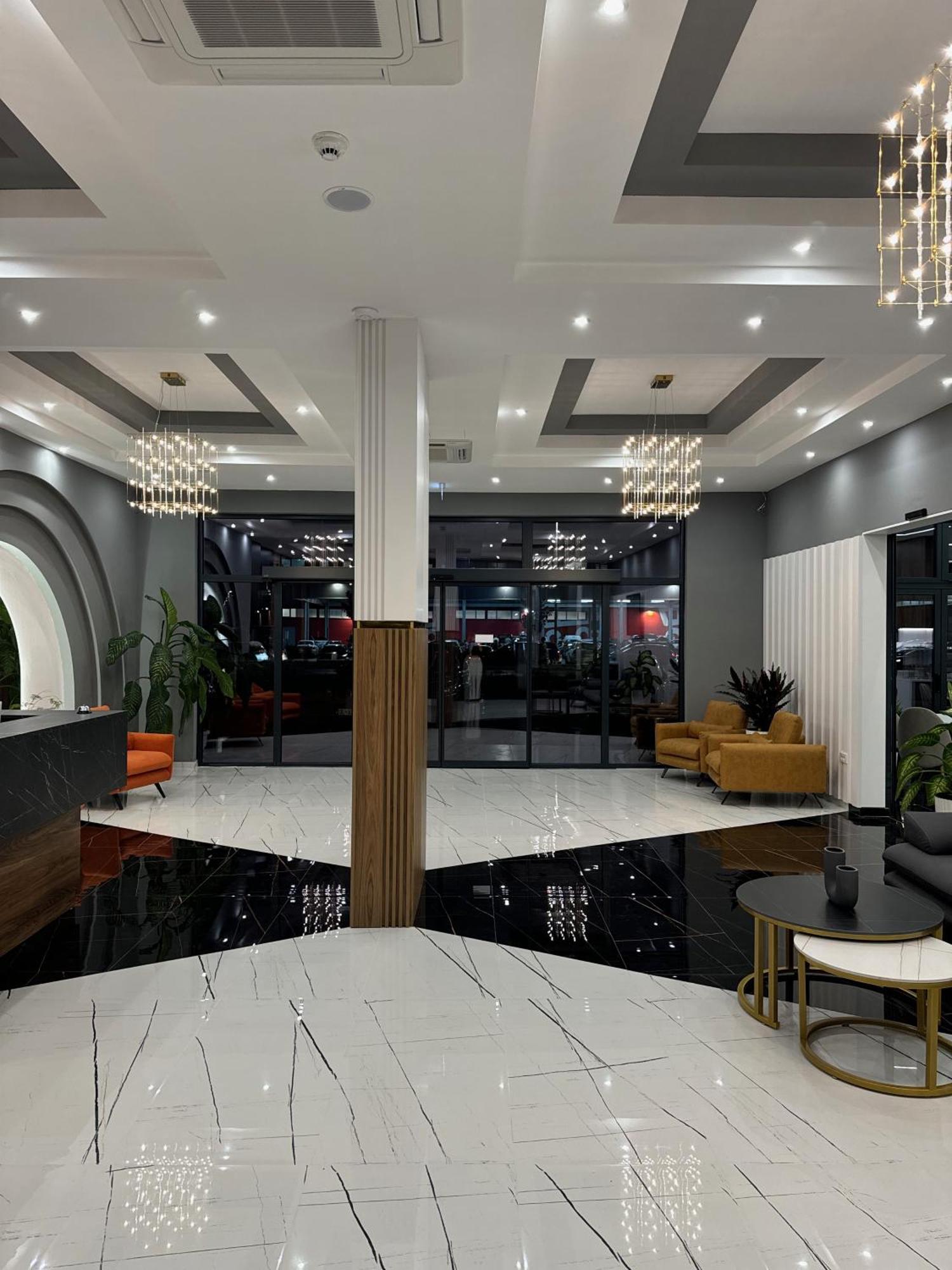 Hotel Maraj Улцинь Экстерьер фото